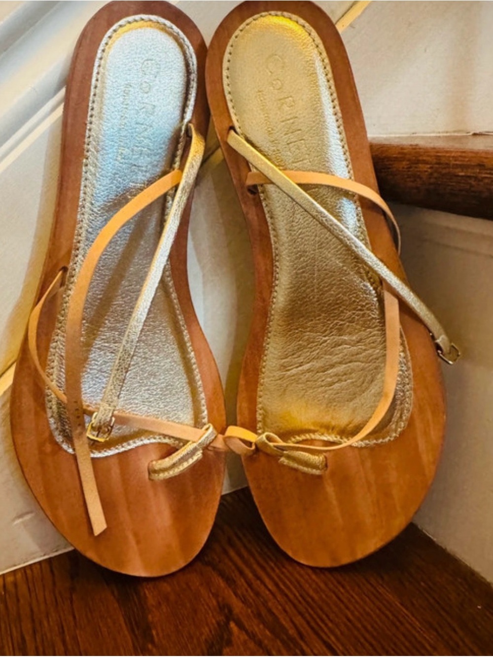 Gold Metallic and Tan Knot Toe Women's Sandals